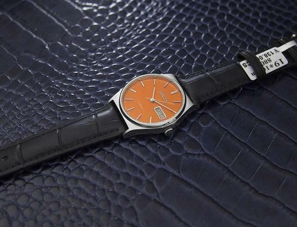 Citizen Day Date Manual Wind Men's Retro Dress Watch Orange Dial c.1970s