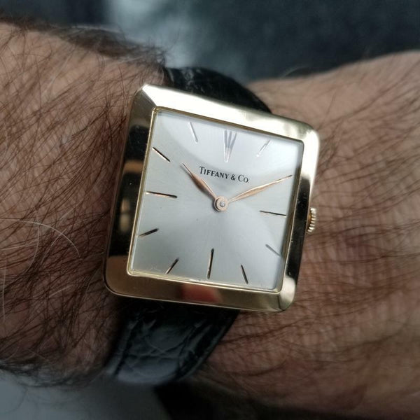 TIFFANY & CO. Men's Midsize 18K Solid Gold 21J Hand-Wind, c.1960s Swiss